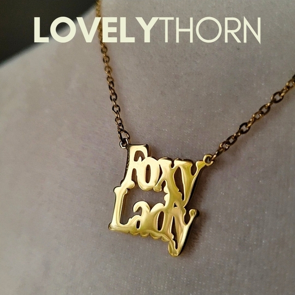 LOVELYTHORN // custom foxy lady 18K gold-plated 16" stainless steel nameplate - Picture 4 of 14